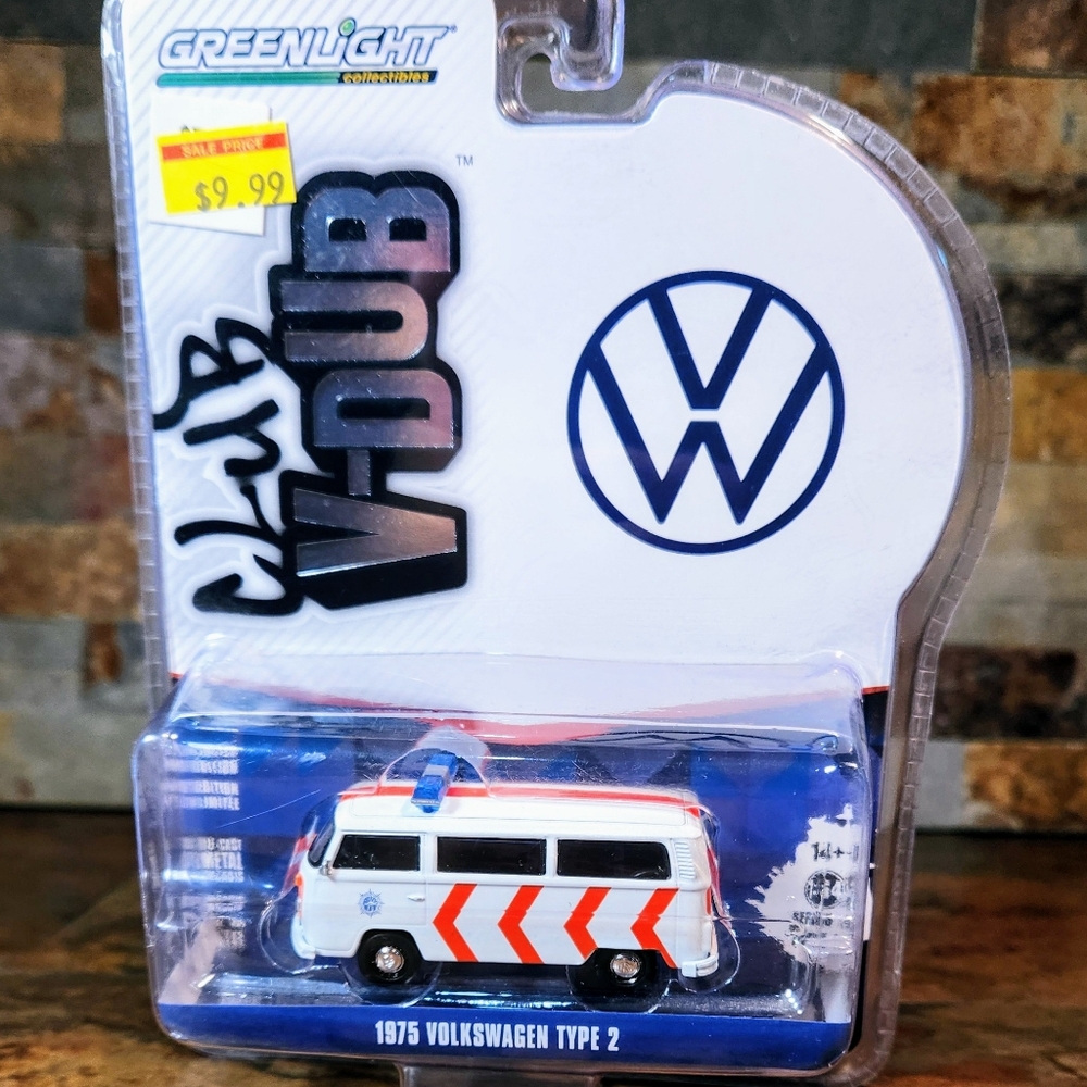 Greenlight Collectibles Club V-Dub • 1975- Volkswagen Type-2 • Limited Edition •